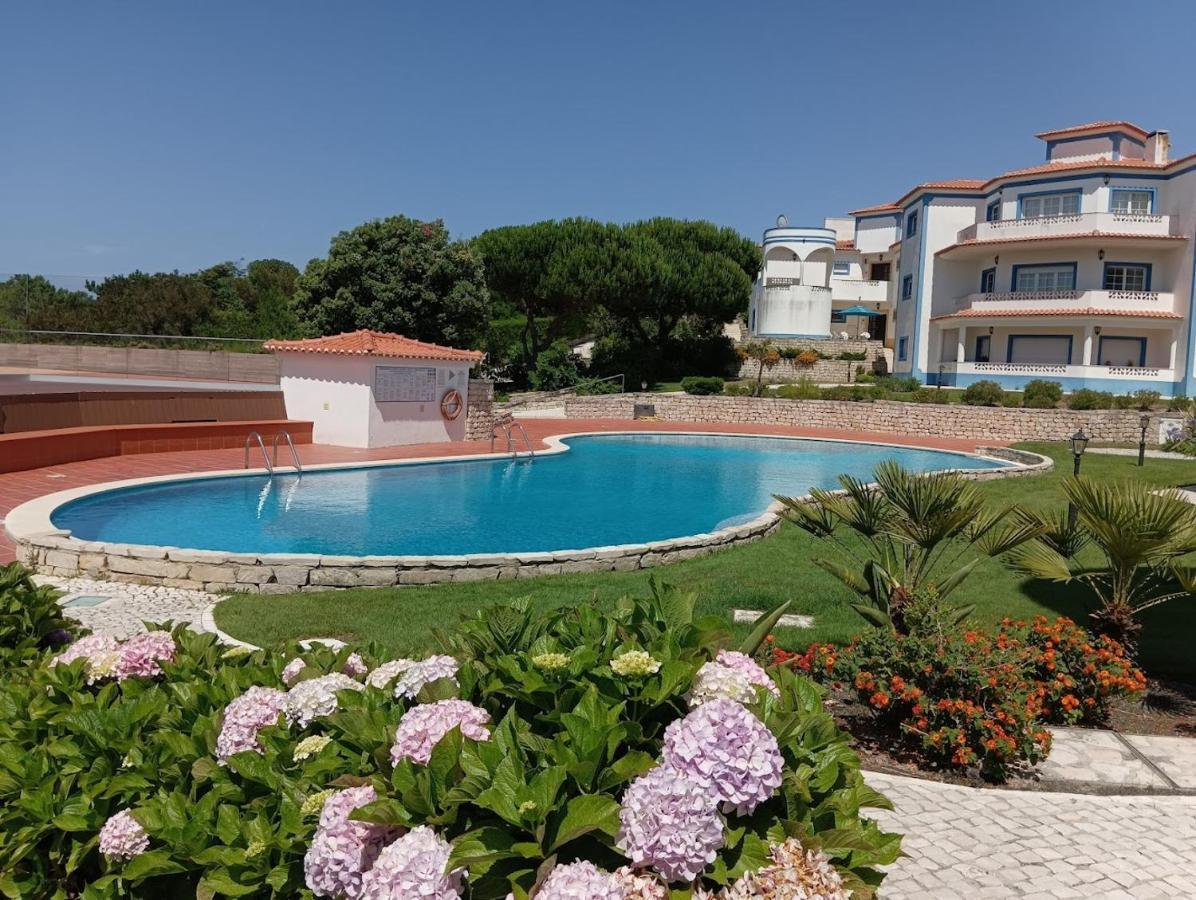 Apartamento Em D'El Rey-Obidos Beach & Surf Amoreira  Exterior photo